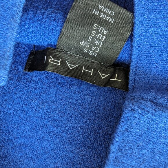 Tahari sweater - Picture 3 of 3